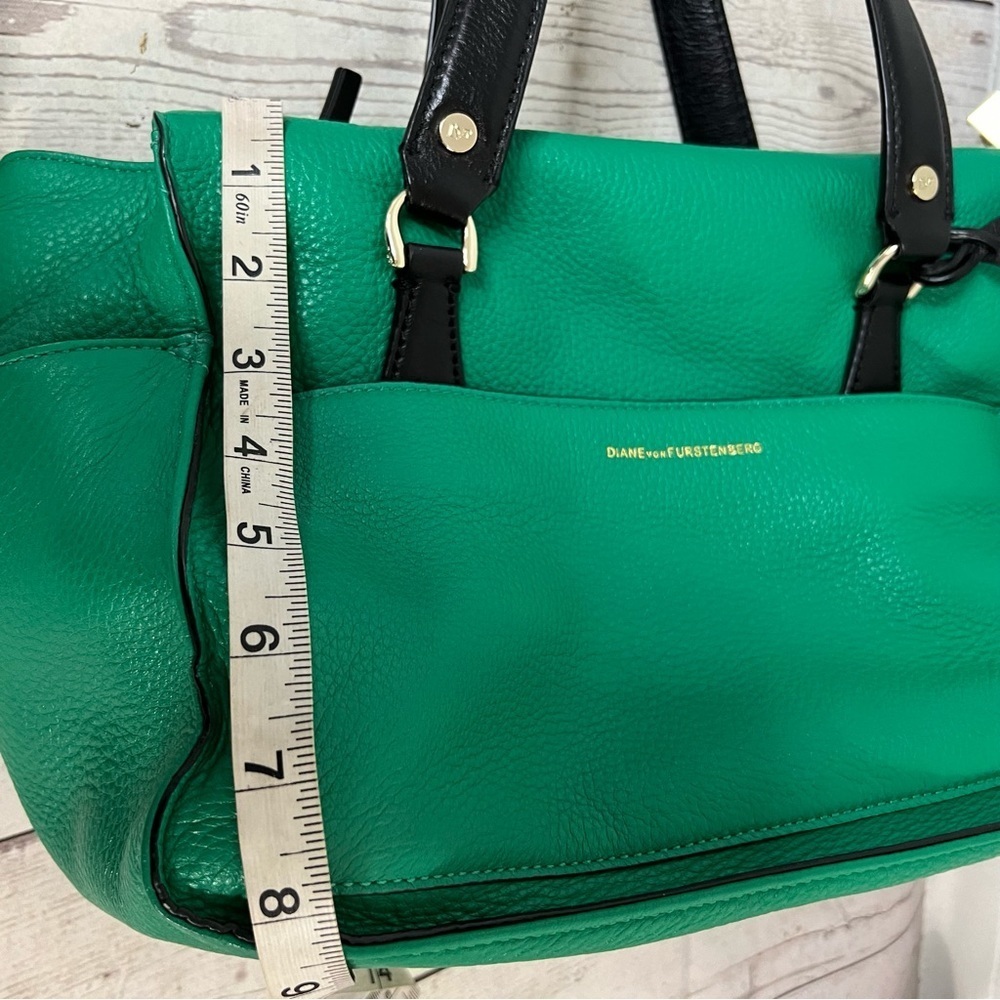 DIANE Von FURSTENBERG Spring Green LEATHER CONVERTIBLE Crossbody SATCHEL BAG - Picture 12 of 16